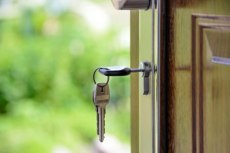 Le propriétaire peut-il garder un double des clés ?